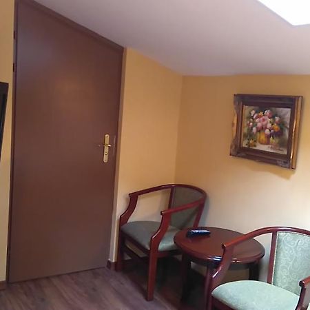 Villa Podkowa Podkowa Leśna Exteriör bild