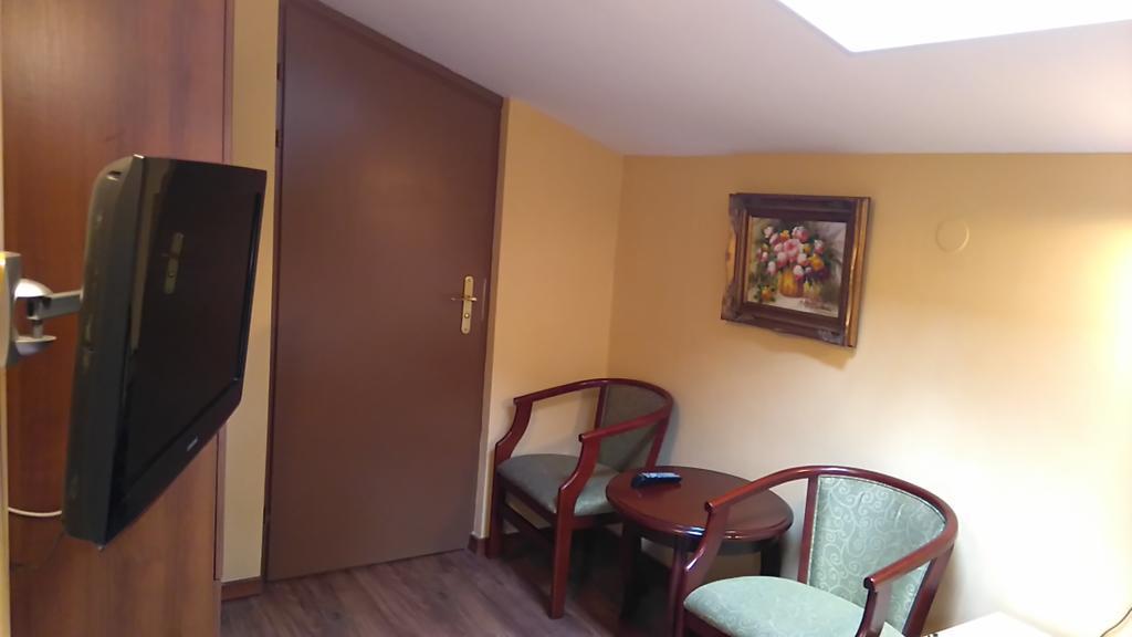Villa Podkowa Podkowa Leśna Exteriör bild