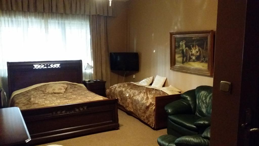 Villa Podkowa Podkowa Leśna Exteriör bild